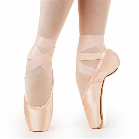 Gaynor Minden Europa Classic Fit Low Vamp High Heel